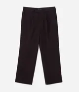 Pantalón masculino wide leg color marrón oscuro, con cintura con trabillas, cierre invisible, bolsillos laterales y frisos.
