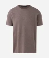 Remera masculina de manga corta con cuello redondo, confeccionada en tejido piqué con efecto melange. Presenta una textura suave y estructurada, ideal para un estilo casual y sofisticado.