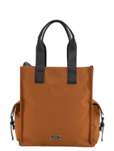 Bolso tipo tote color marrón, con manijas superiores negras, bolsillos laterales con cierre magnético y placa metálica con logo de la marca en la parte inferior.