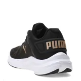 Championes Puma Skyrocket Lite 2 Alt, color beige claro con suela blanca y detalles en marrón. Cuentan con capellada de malla transpirable, amortiguación PUMALITE, plantilla SOFTFOAM+ y sistema de ajuste FIT PLUS.