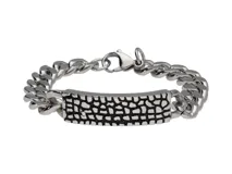 Pulsera de acero plateado con eslabones tipo cadena y placa central rectangular con diseño texturizado en negro. Cierre de mosquetón.