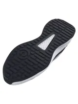 Championes de entrenamiento Under Armour modelo Charged Edge, color blanco con detalles en negro. Presentan parte superior de malla transpirable con revestimientos de cuero y material sintético, entresuela Charged Cushioning para amortiguación y suela de goma con tracción.