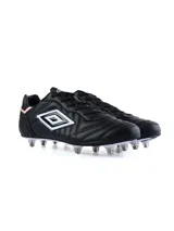 Championes de fútbol Umbro Speciali SG, color negro con logo Umbro en blanco.