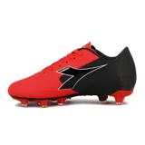 Championes de fútbol Diadora Striker II MD, color rojo y negro, con cordones rojos y logo de la marca en blanco.