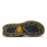 Championes de trail running New Balance Fresh Foam X Hierro v7 para mujer. Capellada de malla color rosa con superposiciones en negro y logo "N" en rosa. Suela Vibram Megagrip color marrón.