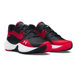 Championes de básquetbol Under Armour Lockdown 7 Low, con diseño de corte bajo. Presentan una combinación de colores negro y rojo, con entresuela blanca de EVA para amortiguación y suela de caucho con patrón de tracción en espiga.