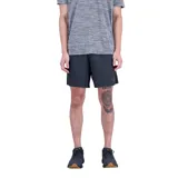 Short de running negro con estampado a cuadros grises reflectantes.
