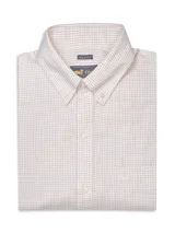 Camisa de manga larga para hombre, color blanco con patrón de cuadros pequeños en tono taupe/beige claro. Presenta cuello con botones (button-down) y un bolsillo en el pecho con logo bordado.