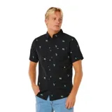 Camisa negra de manga corta con estampado de palmeras y calaveras en colores celeste, amarillo y verde.