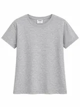 Remera básica de manga corta y cuello redondo, de corte recto y color gris melange.