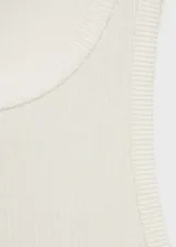 Top sin mangas de tejido de punto acanalado, con cuello redondo y ajuste al cuerpo.