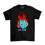 Remera negra de algodón de manga corta, con estampa frontal ilustrada por Juana de Soto que muestra un gato azul con fuego y la frase I'm fine.
