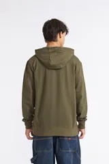 Buzo polar con capucha de Quiksilver, modelo Basic Hoodie, color marrón oscuro (verde militar), con bolsillo tipo canguro, cordones ajustables y pequeño logo bordado en el pecho.