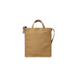 Bolso shopper marrón camel de lona con doble asa de mano y correa larga para el hombro. Cuenta con el logotipo del jugador de polo bordado en el centro.