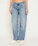 Jean de corte barrel con tiro alto y diseño clásico de cinco bolsillos. Confeccionado en denim de algodón regenerado de peso medio sin elasticidad, con un lavado en tono gris humo.