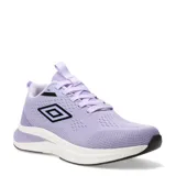 Championes deportivos Umbro modelo Vega, color violeta, confeccionados en malla transpirable con detalles sintéticos. Presentan el logo de la marca en el lateral, entresuela blanca amortiguada y suela de goma negra.