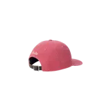 Gorro tipo gorra de visera plana color rosado, con el nombre "Ralph" bordado en el frente con hilo blanco en tipografía cursiva.