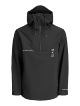 Campera anorak técnica de Jack & Jones, diseñada para ski, en color negro. Presenta cierre frontal parcial, capucha ajustable con cordones, puños con ajuste de velcro y detalles gráficos estampados en el pecho. Confeccionada en tejido impermeable y cortaviento con forro interior para mayor abrigo.