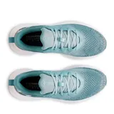 Championes de running Under Armour Infinite, color celeste con detalles en negro y suela blanca.