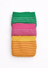 Pack de tres bombachas tipo cola less confeccionadas en microfibra sin costuras. Presentan un diseño a rayas horizontales en colores verde, fucsia y amarillo con detalles en contraste.