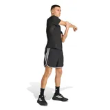 Short deportivo Adidas Run Ess M20 M para hombre, color negro con detalles en blanco en los bordes y el logo de la marca.