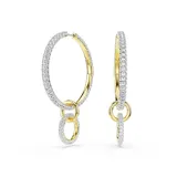 Caravanas de aro de la colección Dextera, con diseño de tres anillos interconectados con baño en tono oro y engastados con cristales transparentes. La sección colgante es removible para mayor versatilidad.