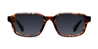 Lentes de sol con montura de diseño rectangular y esquinas redondeadas en estampado carey. Cuentan con lentes oscuras de nylon con protección UV400.