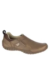 Zapato tipo slip-on Cat modelo Opine, color marrón, con diseño de corte bajo y suela de goma dentada para mayor tracción.