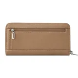 Billetera Guess modelo Remy de cuero sintético en color marrón con textura saffiano, cierre perimetral y correa de muñeca desmontable. Presenta el logo de la marca grabado en relieve en la parte frontal y herrajes metálicos plateados.