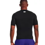 Remera deportiva de compresión Under Armour Heatgear Armour, color blanco, de manga corta y cuello redondo con logo de la marca impreso en el pecho.
