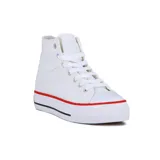 Zapatillas Pony Fifth Ave de caña alta color blanco, con plataforma, detalles en rojo y negro en la suela y logo de la marca en el lateral.