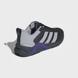 Championes de entrenamiento Adidas Dropset Control, de color negro con detalles en gris y soporte de TPU en color violeta en el talón. Cuenta con exterior de malla transpirable y suela de caucho.