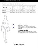 Pantalón de jeans azul oscuro, corte bootcut, tiro medio y calce slim desde la cintura hasta la rodilla.