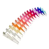 Par de aros colgantes con forma de rayo en acrílico transparente con glitter, en degradé de colores desde el blanco hasta el azul.