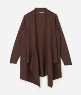 Cardigan de punto color marrón chocolate, con diseño alargado y puntas asimétricas. Presenta mangas largas, cuello tipo cascada y recortes canelados en los laterales.