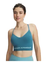 Top deportivo de bajo impacto Under Armour, confeccionado en tejido sin costuras con ventilación estratégica. Presenta diseño de tirantes finos ajustables con espalda cruzada, copas extraíbles y banda elástica inferior con logo de la marca tejido.