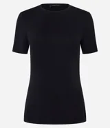 Blusa básica de viscosa y elastano de la marca Cortelle, color mostaza, con escote redondo y mangas cortas.