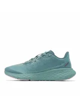 Zapatilla de running y senderismo Columbia Konos Featherweight para mujer, color verde azulado con detalles en rosa pálido en la suela. Presenta una parte superior tejida jacquard transpirable, entresuela TechLite+™ y suela Omni-Grip™ con sistema de amortiguación Omni-MAX™. El lateral lleva el logo de Columbia en blanco.