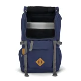 Mochila Jansport modelo Hatchet, color azul marino con detalles en gris y cuero sintético marrón. Presenta un compartimento principal con cierre de cordón y tapa superior con correas ajustables. Incluye bolsillos frontales con tapa y bolsillos laterales para botellas.