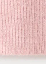 Jersey de punto en canalé color rosado, con cuello redondo, manga larga y diseño entallado.