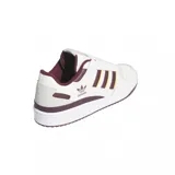 Championes adidas Forum Low CL de diseño urbano, confeccionados en cuero blanco con detalles en color bordó y amarillo. Presentan el logo del trébol en el lateral y una suela de goma resistente.