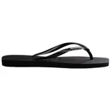 Ojotas Havaianas modelo Slim Square con puntera cuadrada, diseño minimalista en color negro con tiras finas y logo metálico aplicado.