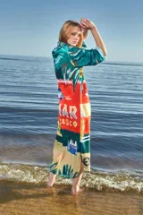 Túnica estampada de calce holgado.