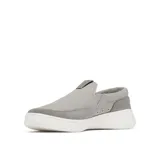 Zapatilla tipo slip-on Columbia, confeccionada en una combinación de lona y ante color gris. Presenta suela blanca de tecnología Omni-GRIP LT, diseño náutico casual y etiqueta lateral de la marca.