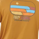 Remera color mostaza de manga corta con logo Rip Curl estampado en el pecho.