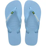 Ojotas Havaianas modelo Brasil Logo, color celeste claro, con tiras a tono y logo de la marca con la bandera de Brasil en relieve en la tira.