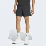 Short deportivo Adidas de running, color negro con las icónicas tres bandas laterales en color blanco. Cuenta con cintura elástica con cordón de ajuste, bolsillo trasero con cierre y tecnología Clima365 para mayor transpirabilidad.