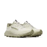 Championes de trail running Merrell Agility Peak 6, color verde militar, con suela Vibram y detalles técnicos para running en senderos.