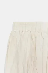 Falda midi de punto con diseño de efecto arrugado y cintura elástica.