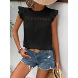 Blusa de tela broderie color negro, con cuello redondo, mangas cortas con volados y detalle de calado horizontal en la parte superior del pecho.